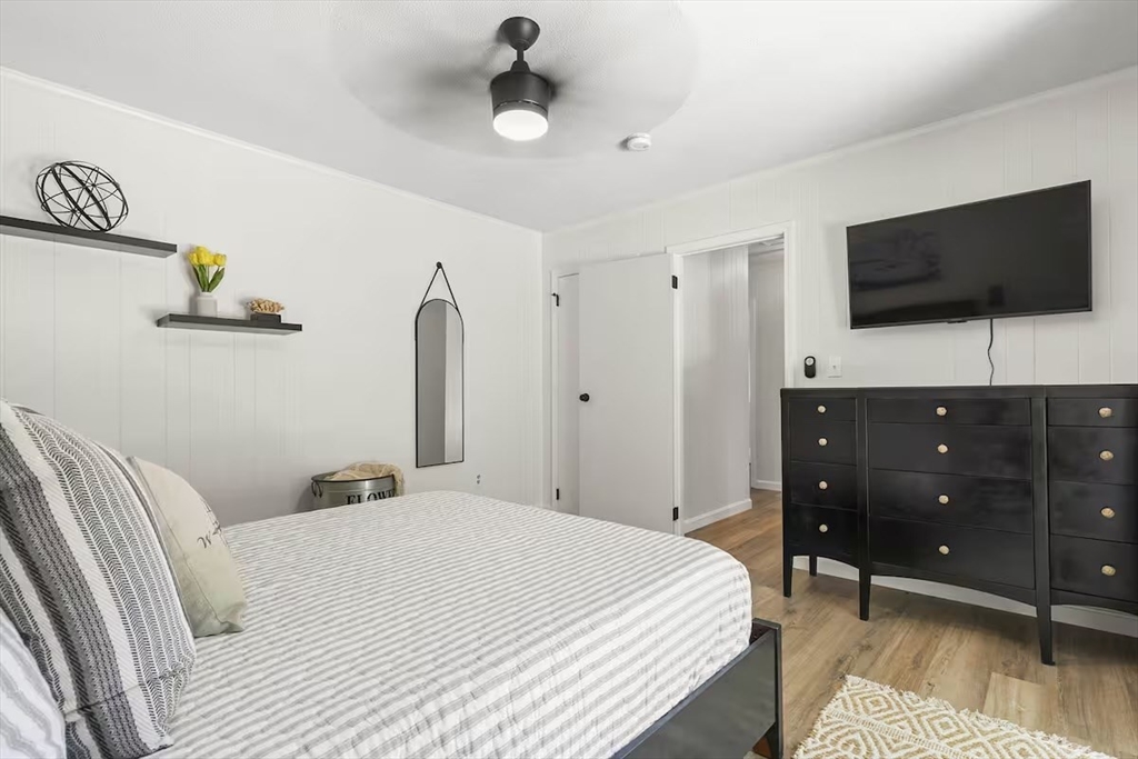 230 Gosnold Unit: 14ABC