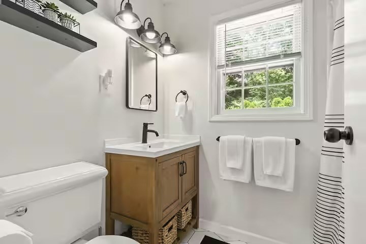 230 Gosnold Unit: 14ABC