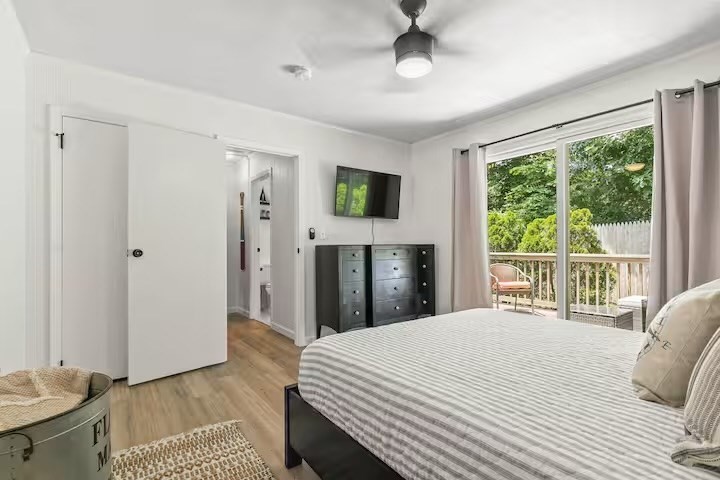 230 Gosnold Unit: 14ABC