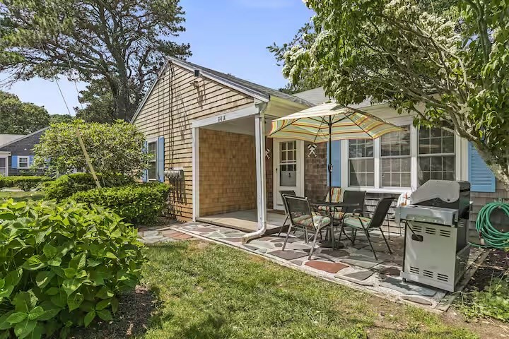 230 Gosnold Unit: 14ABC
