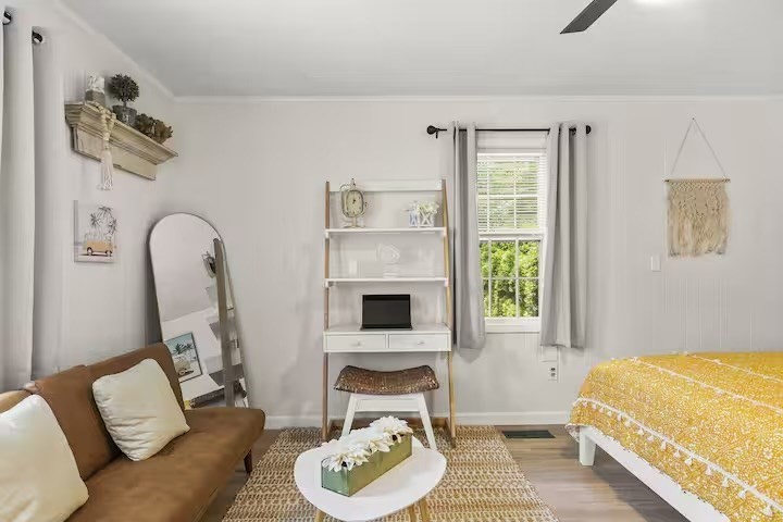 230 Gosnold Unit: 14ABC