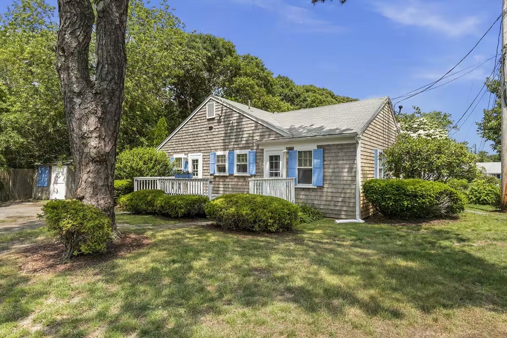 230 Gosnold Unit: 14ABC