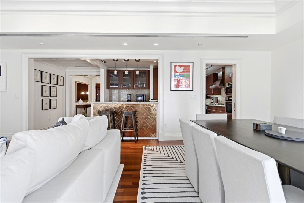 776 Boylston Street Unit: E10G