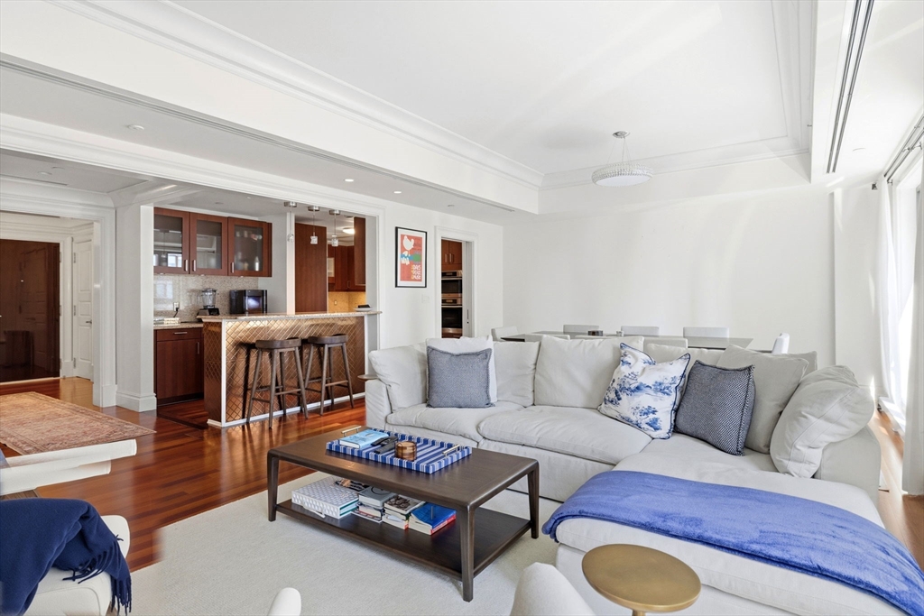 776 Boylston Street Unit: E10G