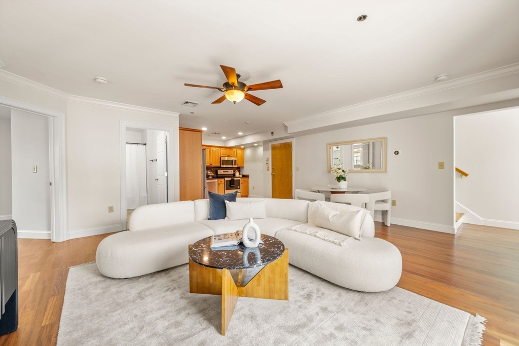 39 Fenton St # 7