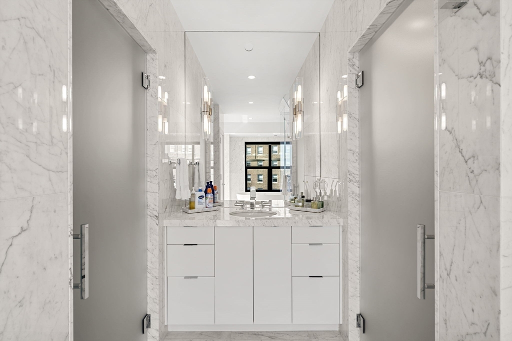 300 Boylston St Unit: PH1201