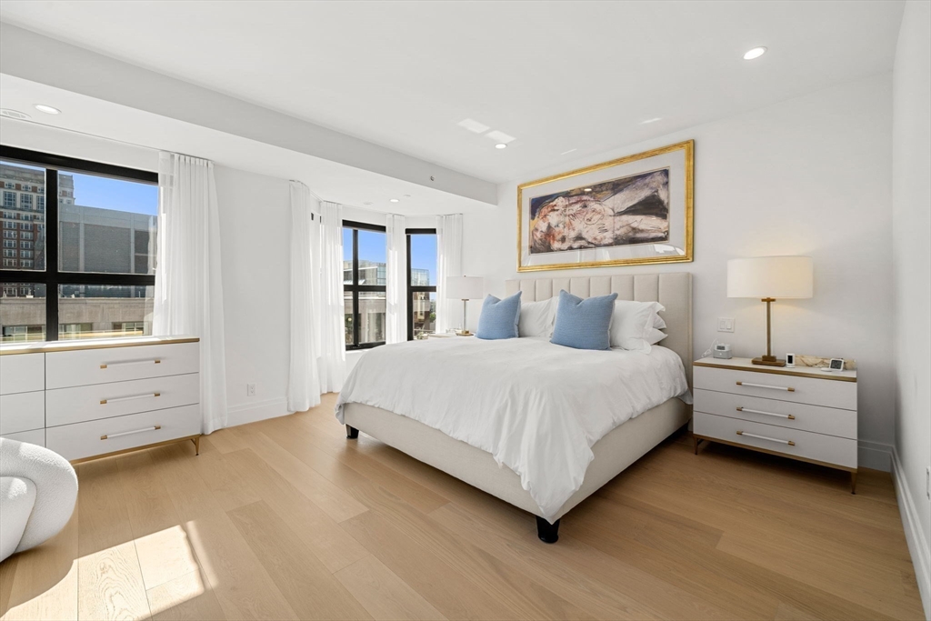 300 Boylston St Unit: PH1201