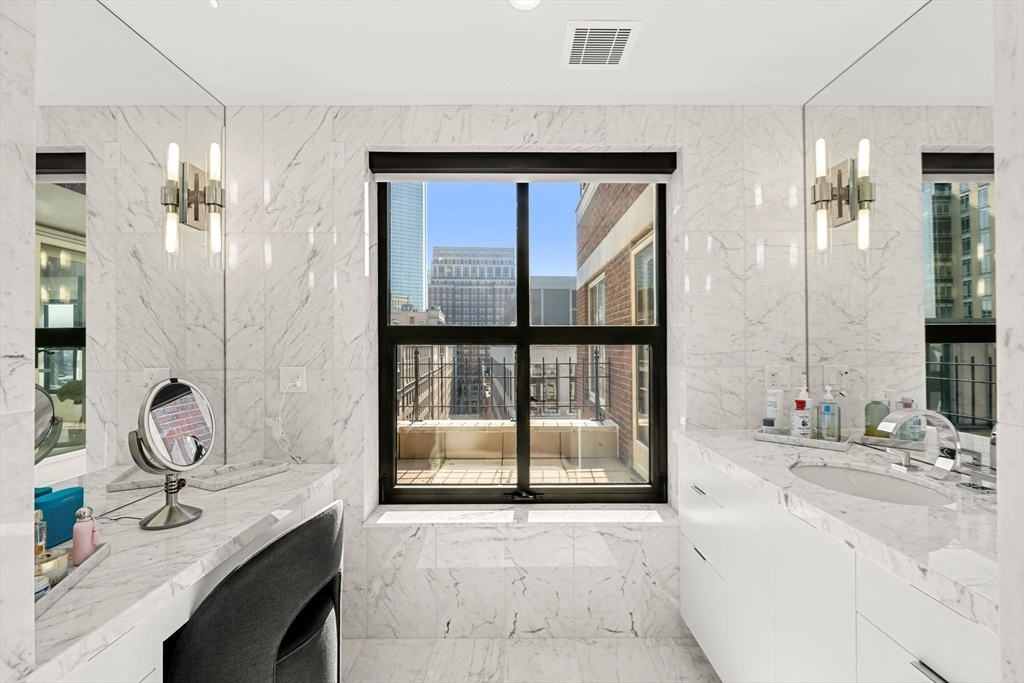 300 Boylston St Unit: PH1201