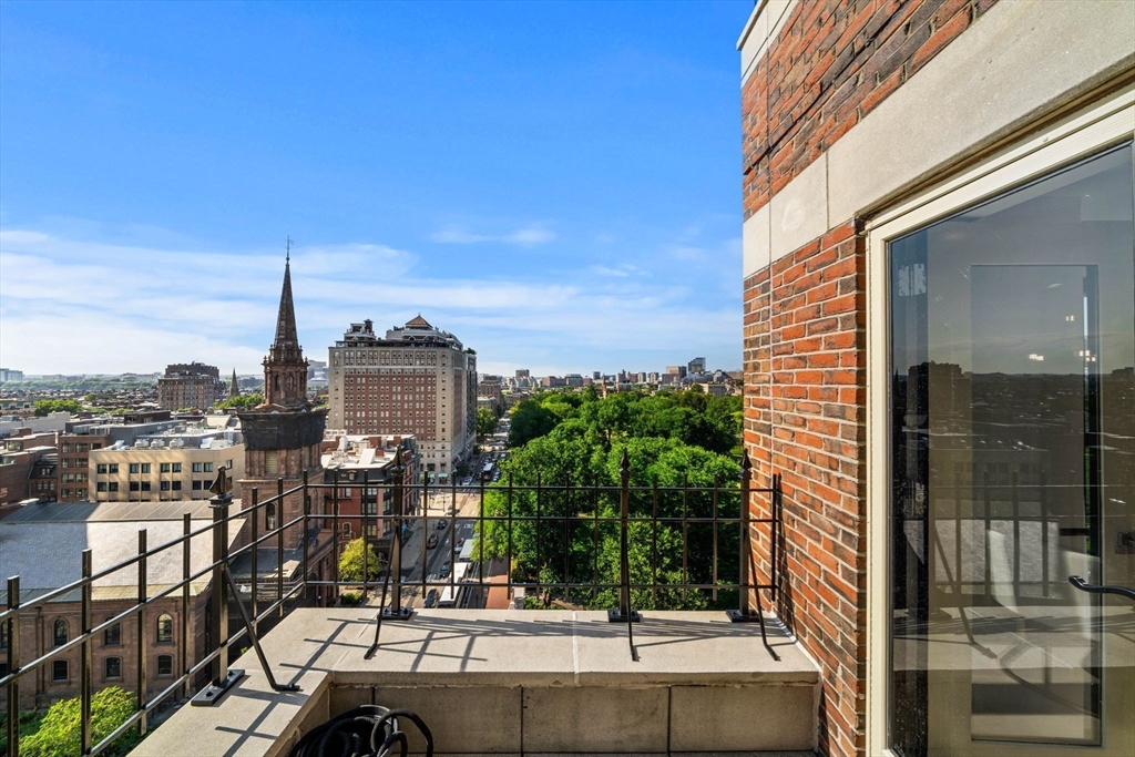 300 Boylston St Unit: PH1201