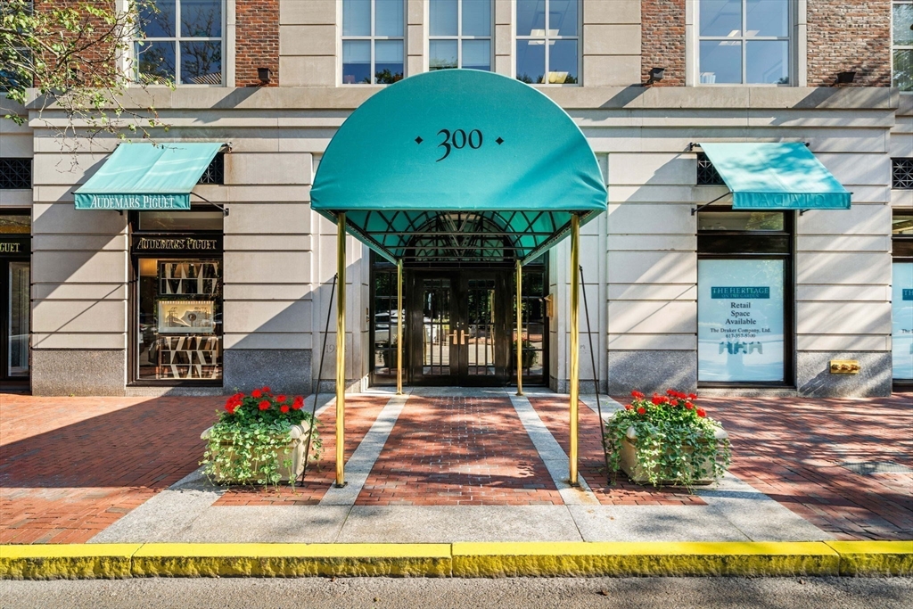 300 Boylston St Unit: PH1201