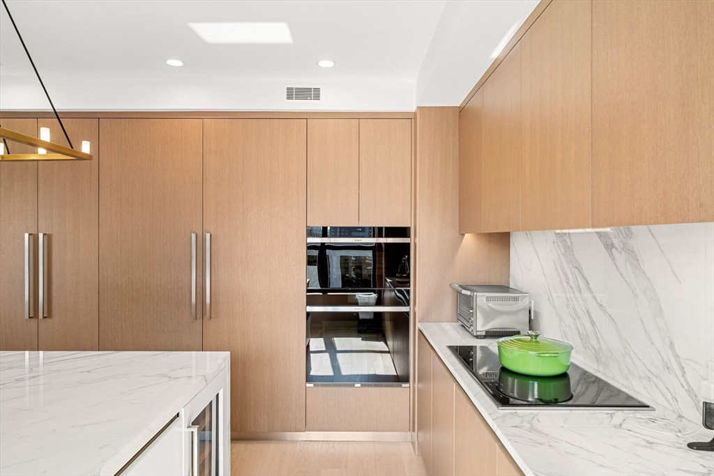 300 Boylston St Unit: PH1201
