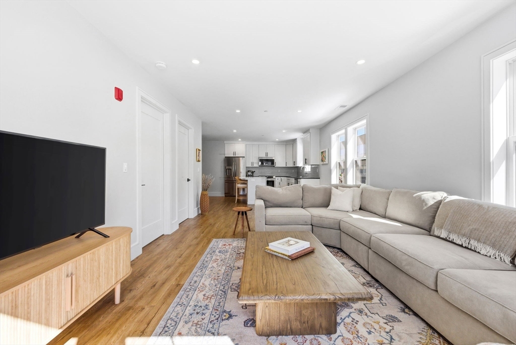 1000 Washington St # 205
