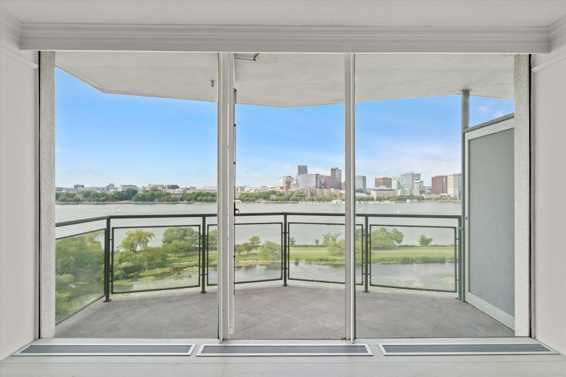 330 Beacon St # 114