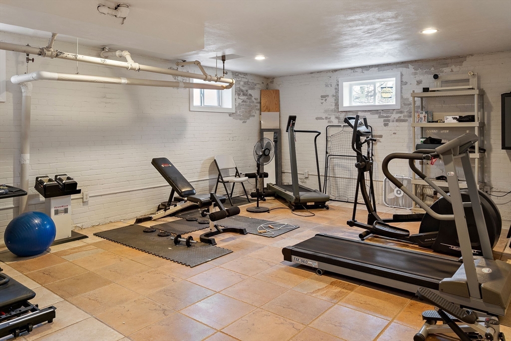 21 Bradlee Rd # 32