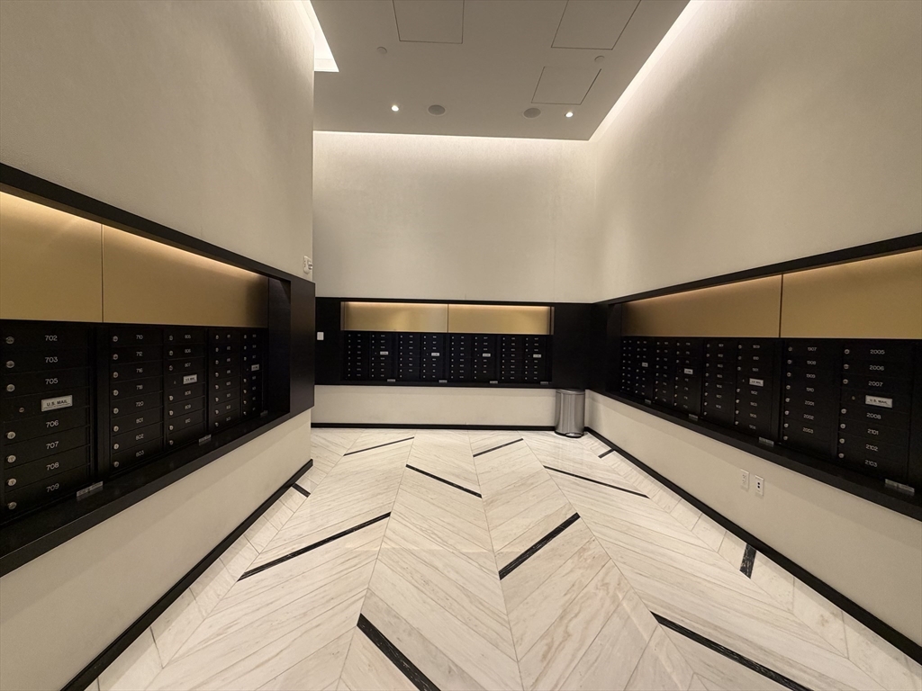 135 Seaport Blv., # 2201