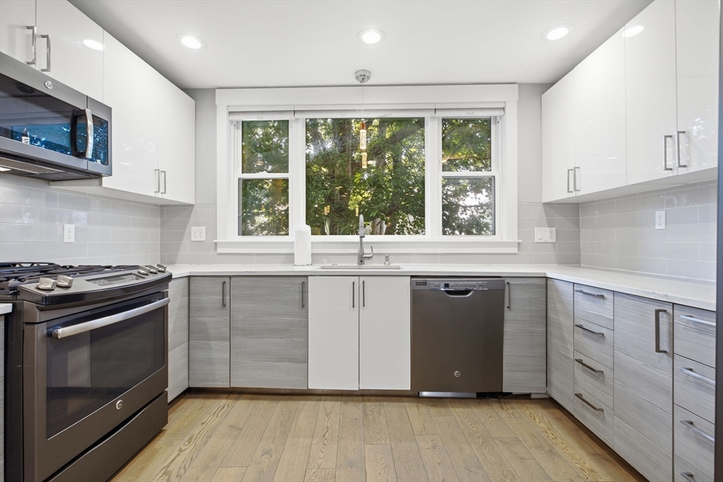 447 Frankfort St # 1