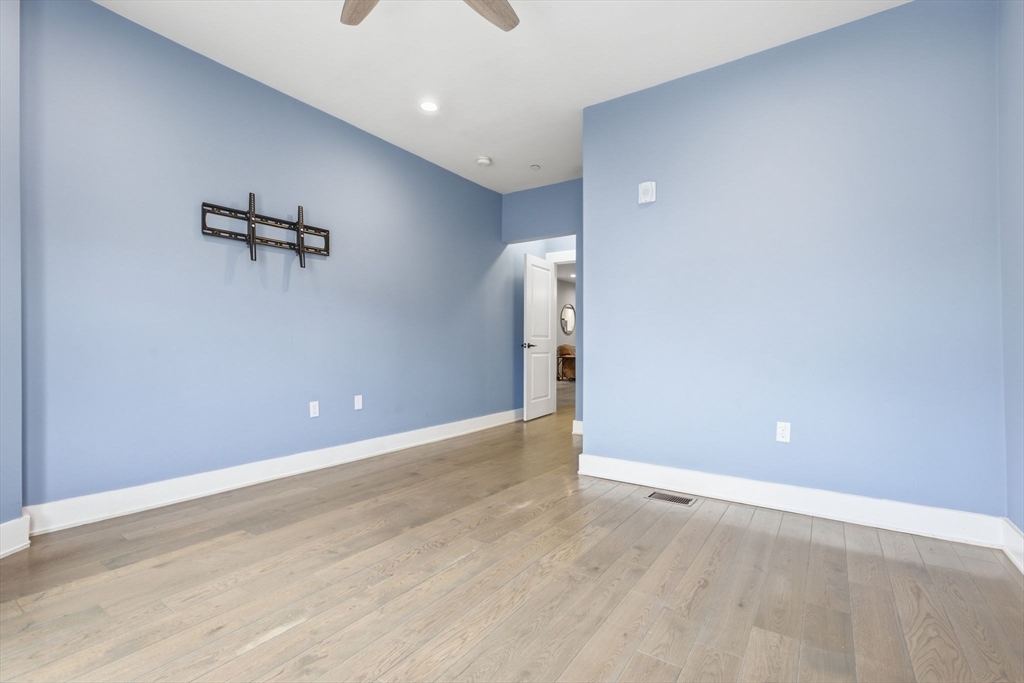 447 Frankfort St # 1