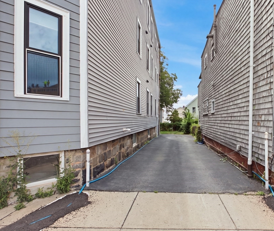 447 Frankfort St # 1