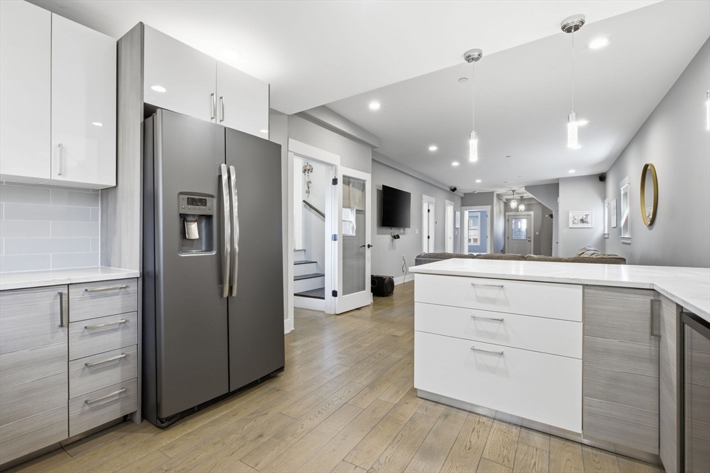 447 Frankfort St # 1