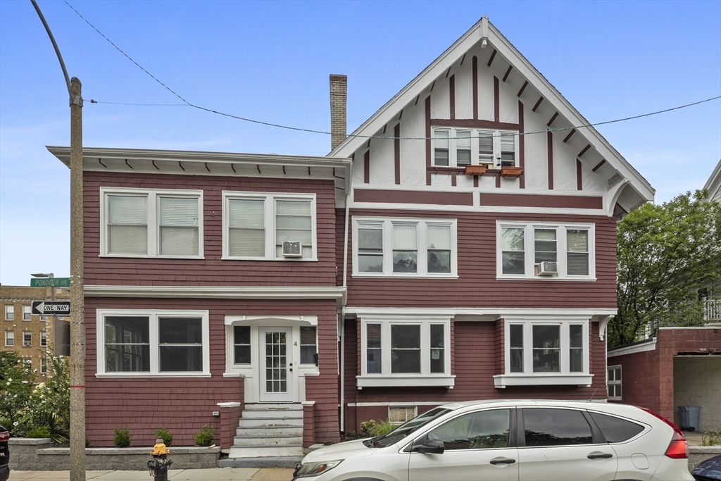 4 Pondview Ave # 1