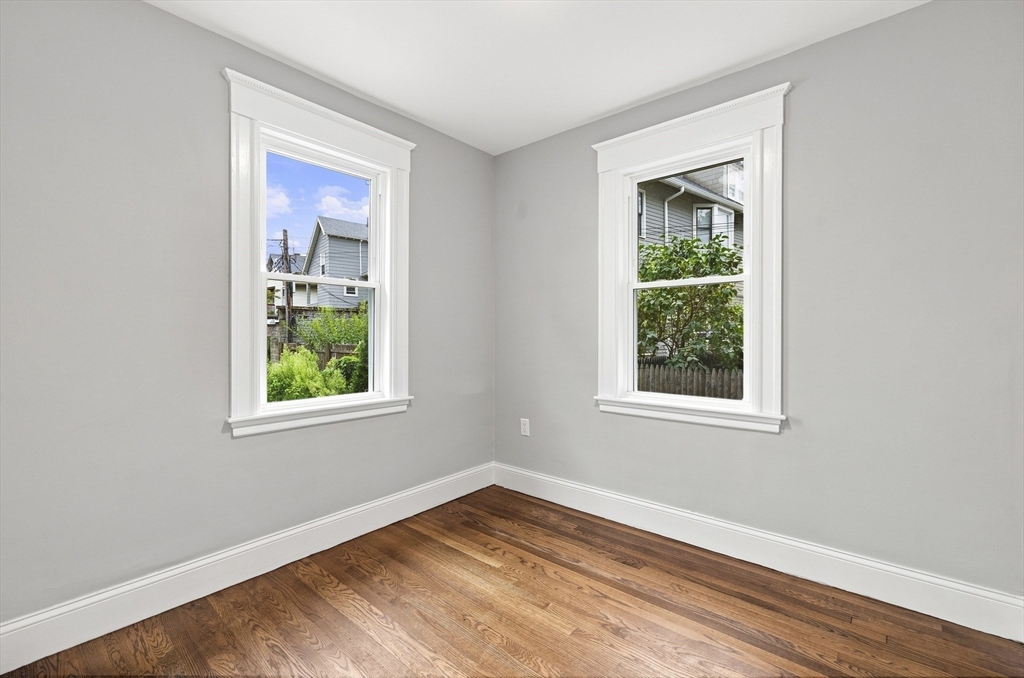 4 Pondview Ave # 1