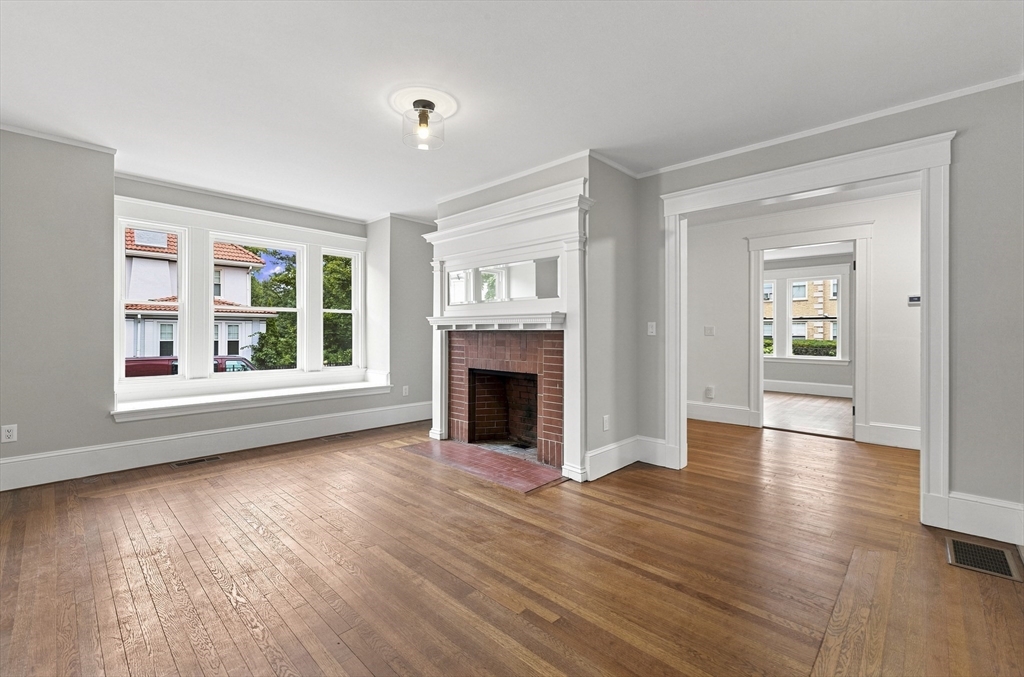 4 Pondview Ave # 1