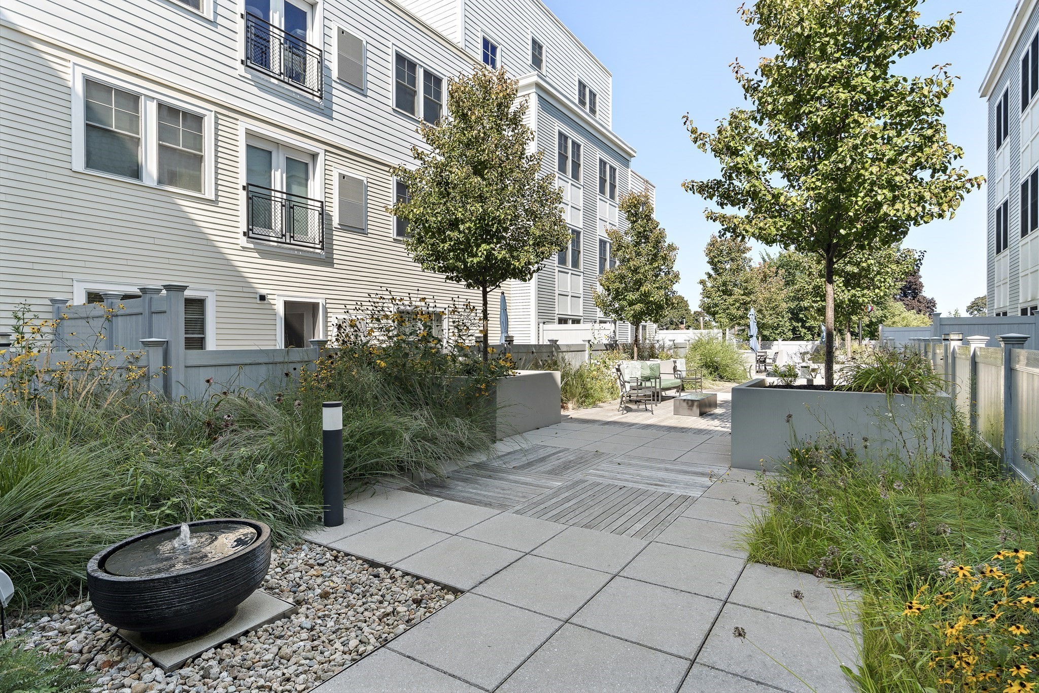 175 North Ave # 302
