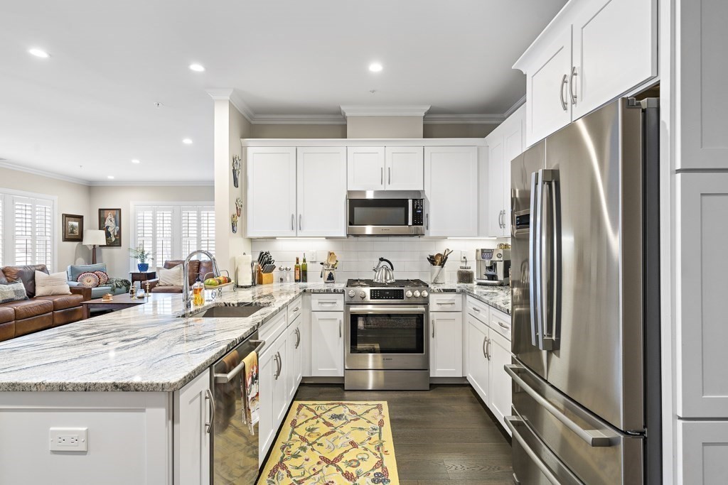 175 North Ave # 302