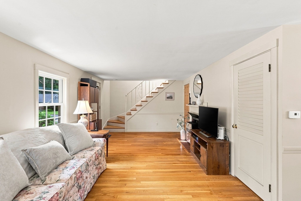 6 Cedarview Rd
