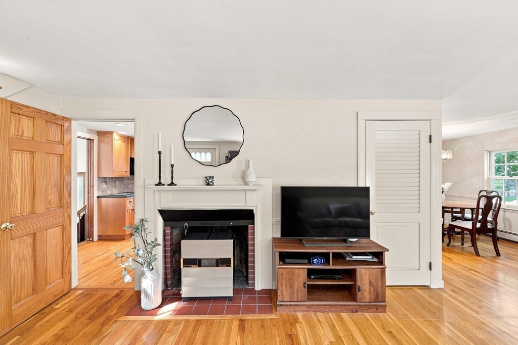 6 Cedarview Rd