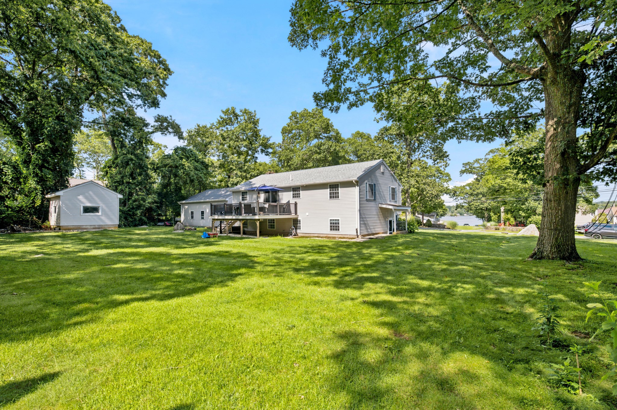 19 Sawdy Pond Avenue