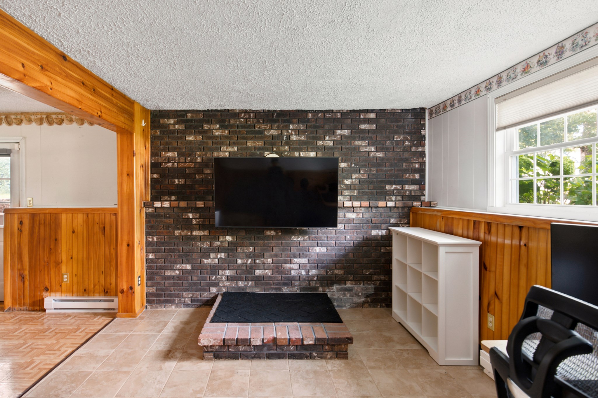 19 Sawdy Pond Avenue