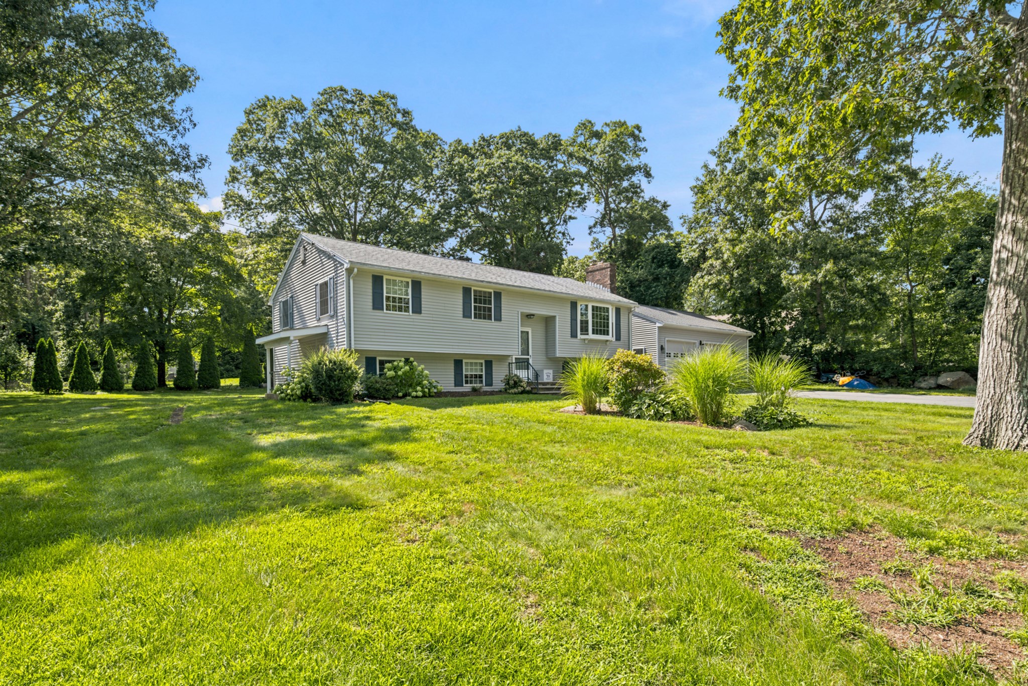19 Sawdy Pond Avenue