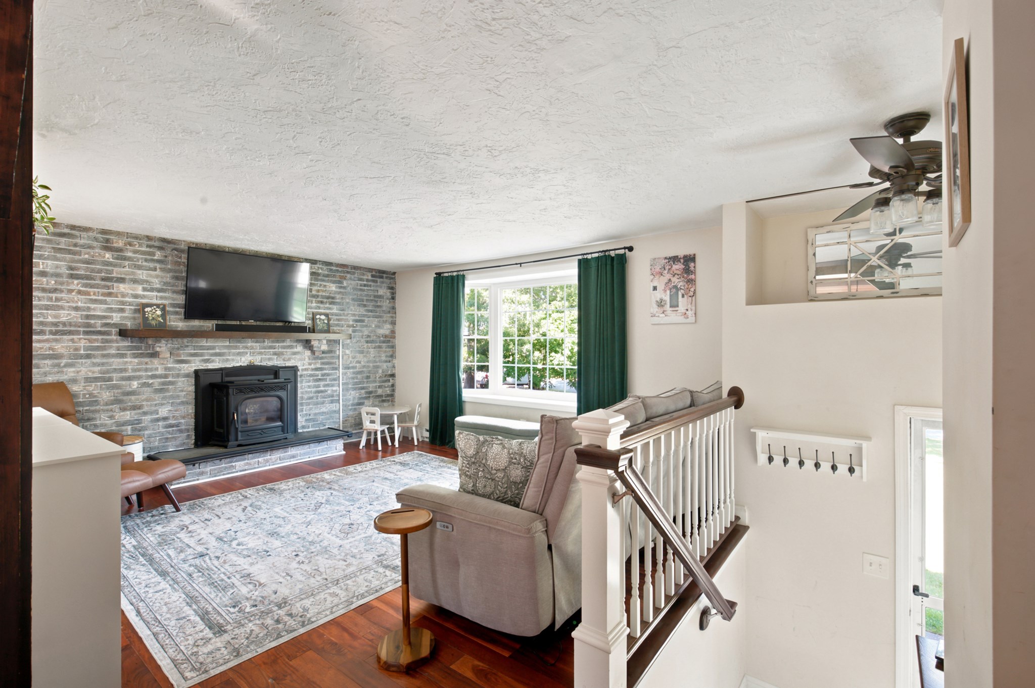 19 Sawdy Pond Avenue