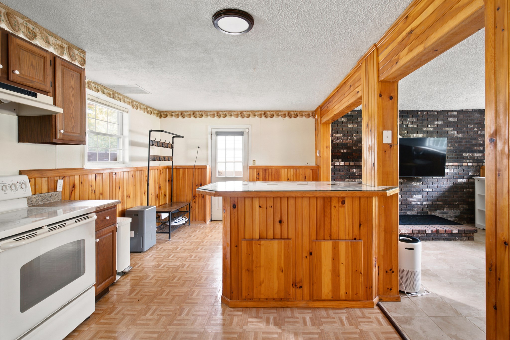 19 Sawdy Pond Avenue