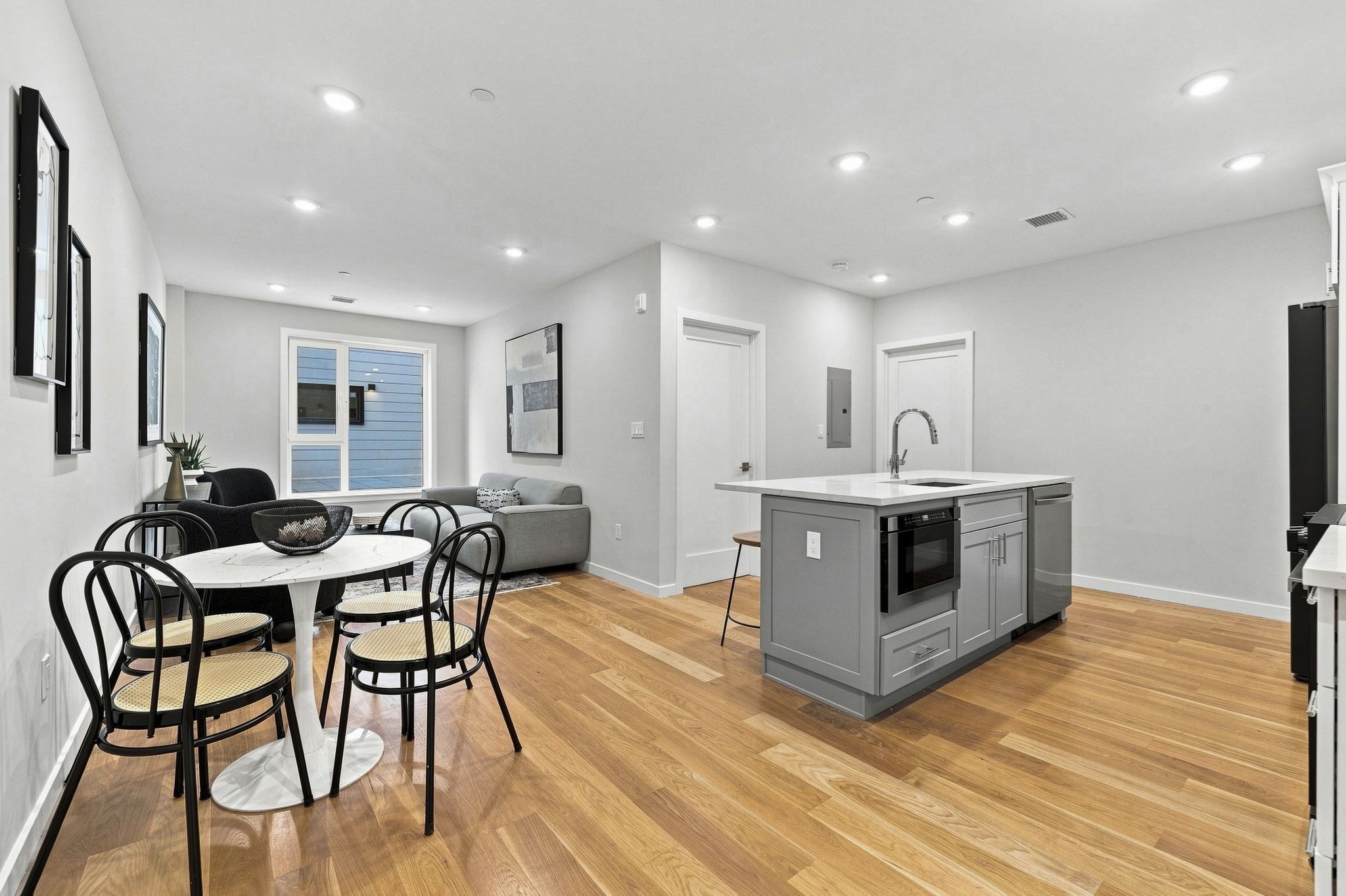 267 Old Colony # 206