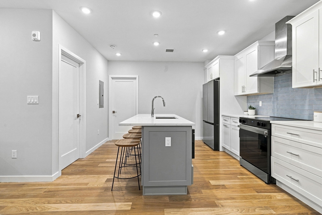 267 Old Colony # 206