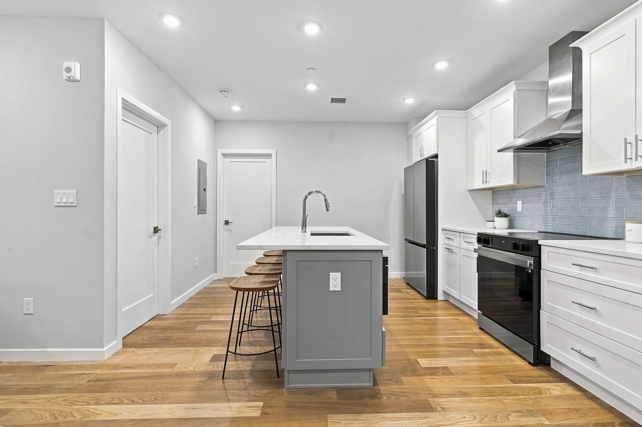 267 Old Colony # 206