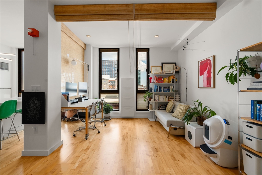 346 Congress Street # 608