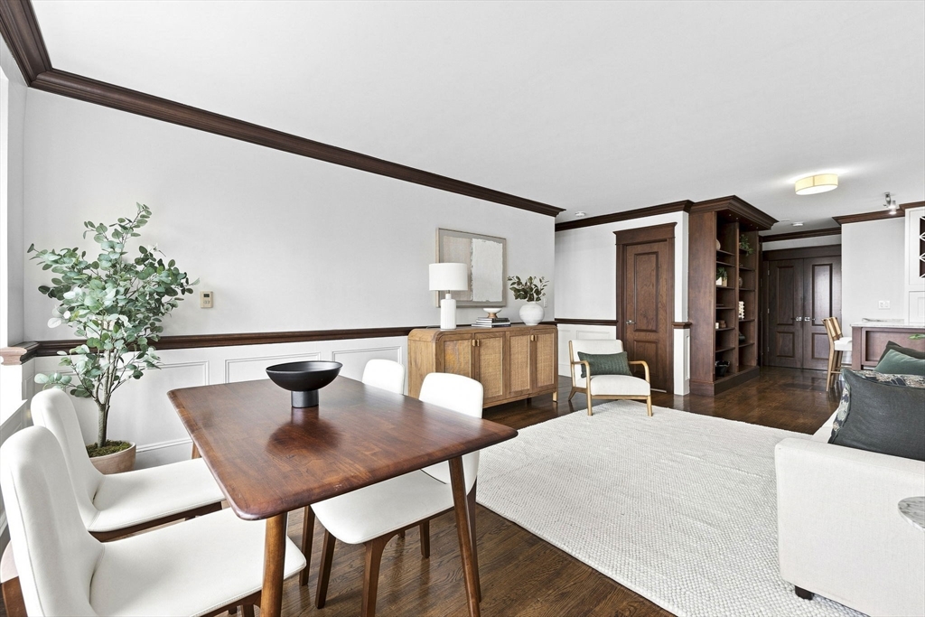 85 E India Row # 8A