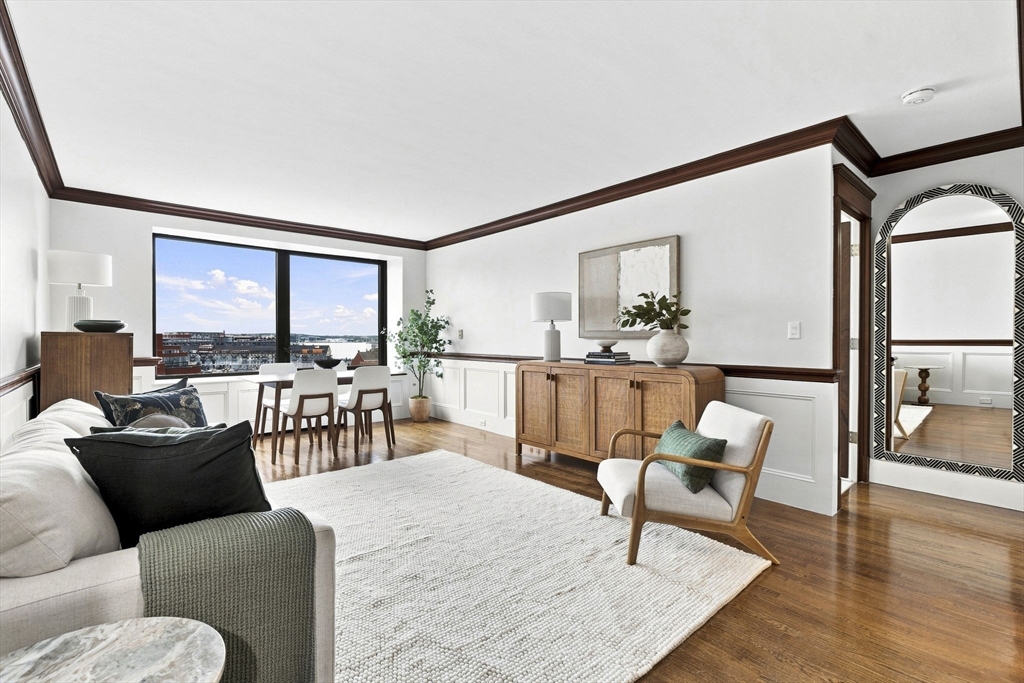 85 E India Row # 8A