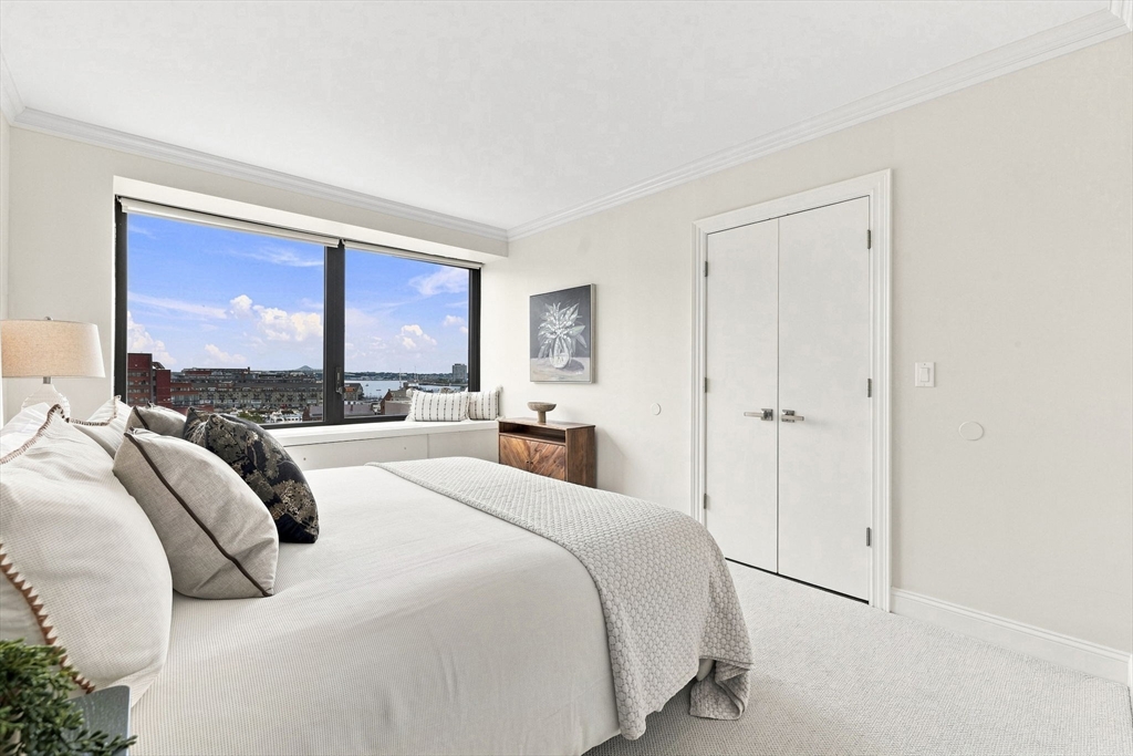 85 E India Row # 8A