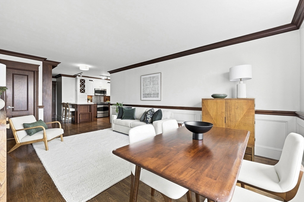 85 E India Row # 8A