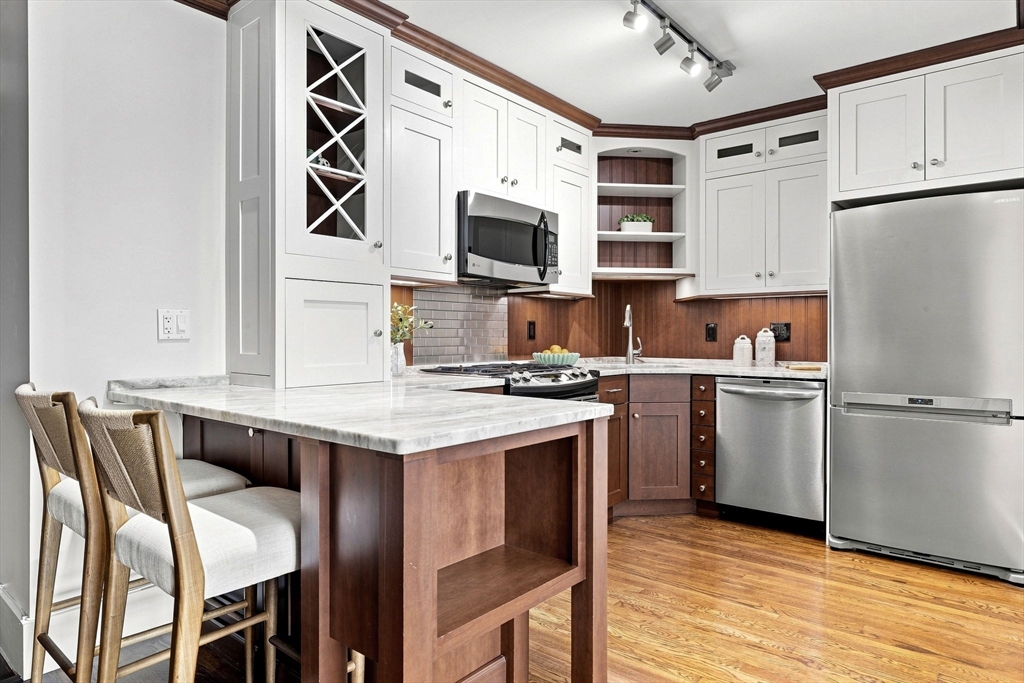 85 E India Row # 8A