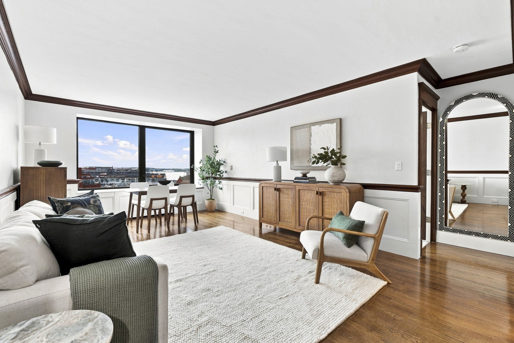 85 E India Row # 8A