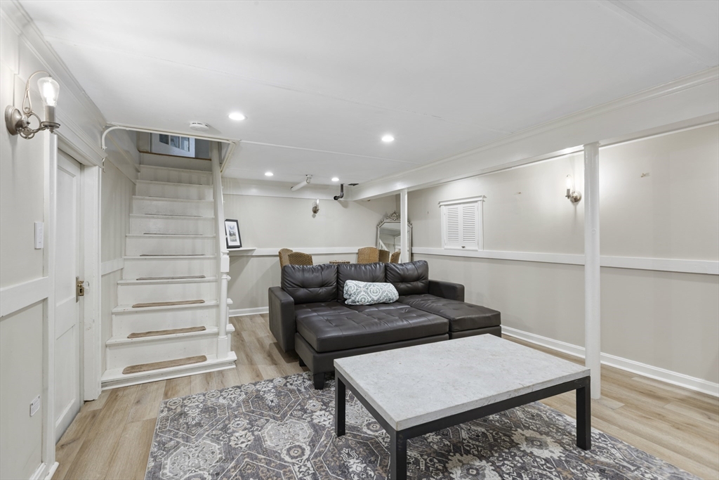 5 Moss Hill Rd