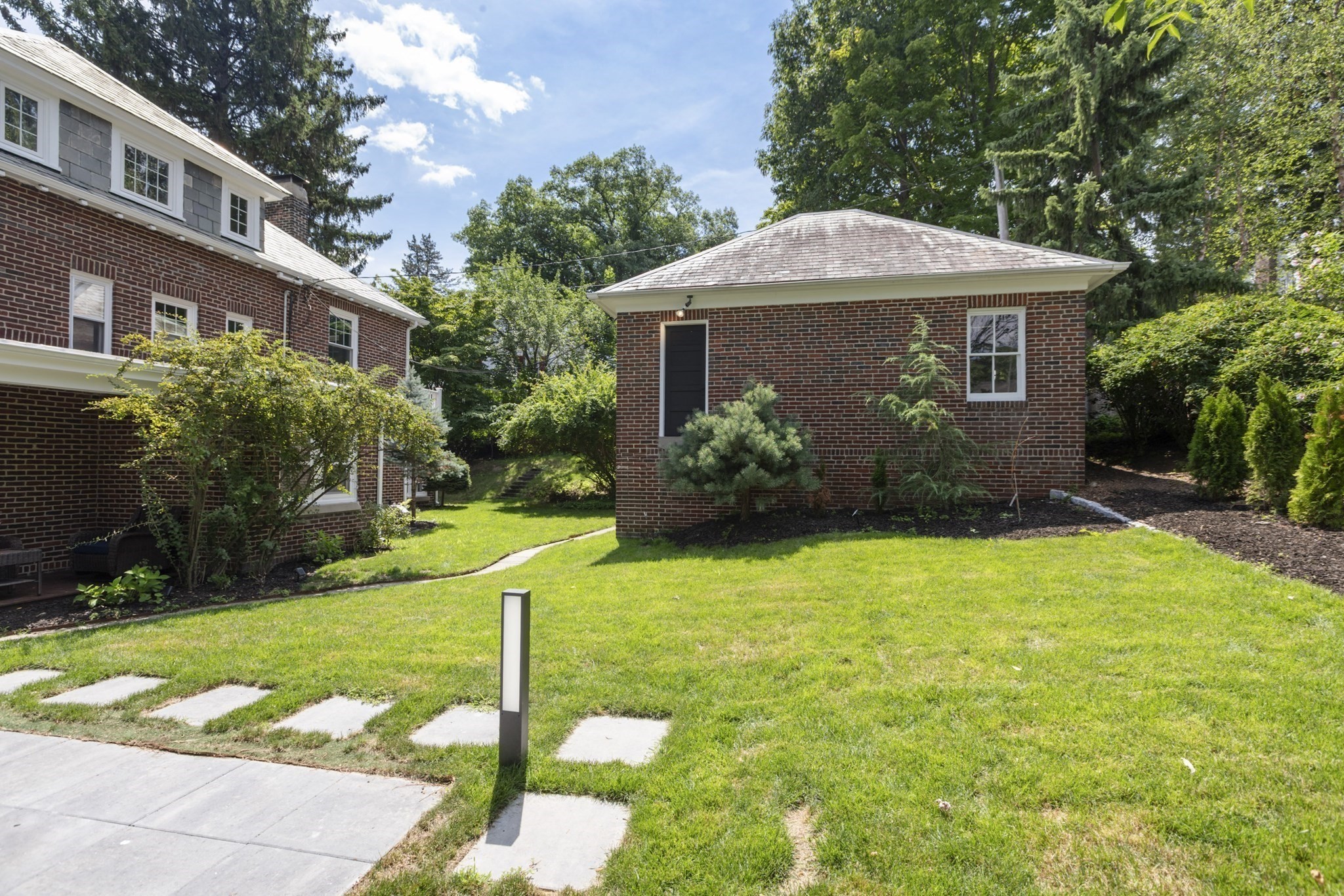 5 Moss Hill Rd