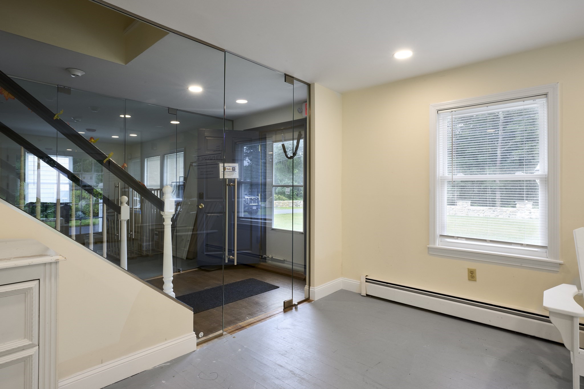 4 Edgerton Dr