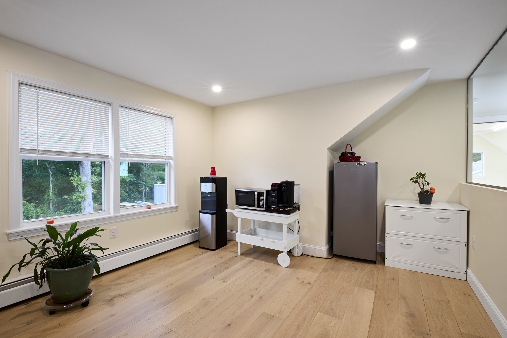 4 Edgerton Dr
