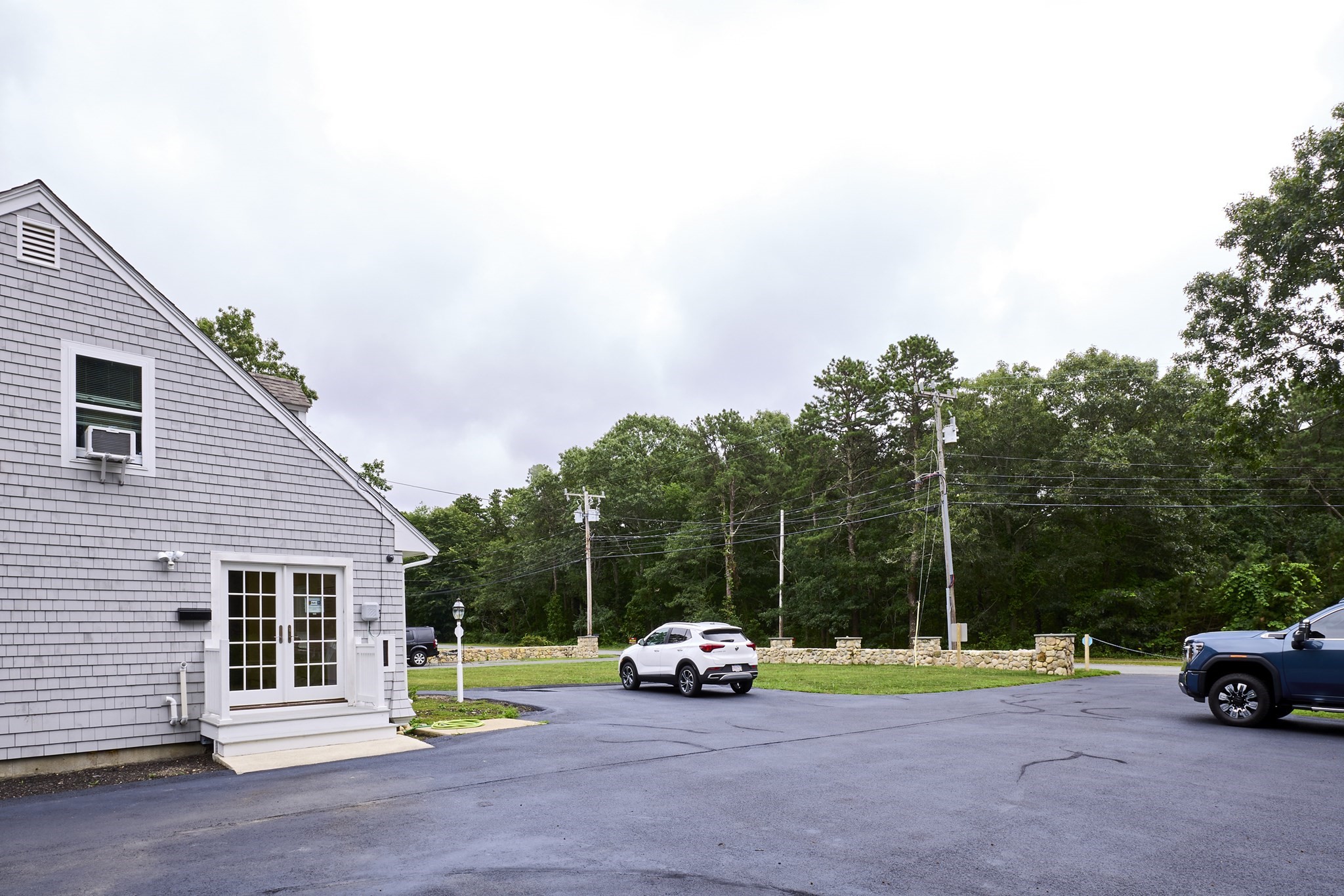 4 Edgerton Dr